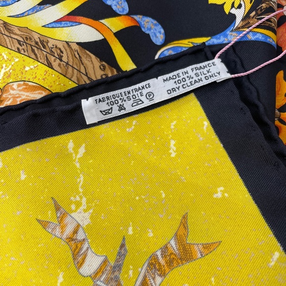 10696 HERMES PIERRES D'ORIENT ET D'OCCIDENT SILK SCARF BY ZOÉ PAUWELS Yellow - Picture 3 of 5
